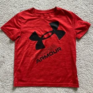 UnderArmour Boys dry fit tshirt size 7